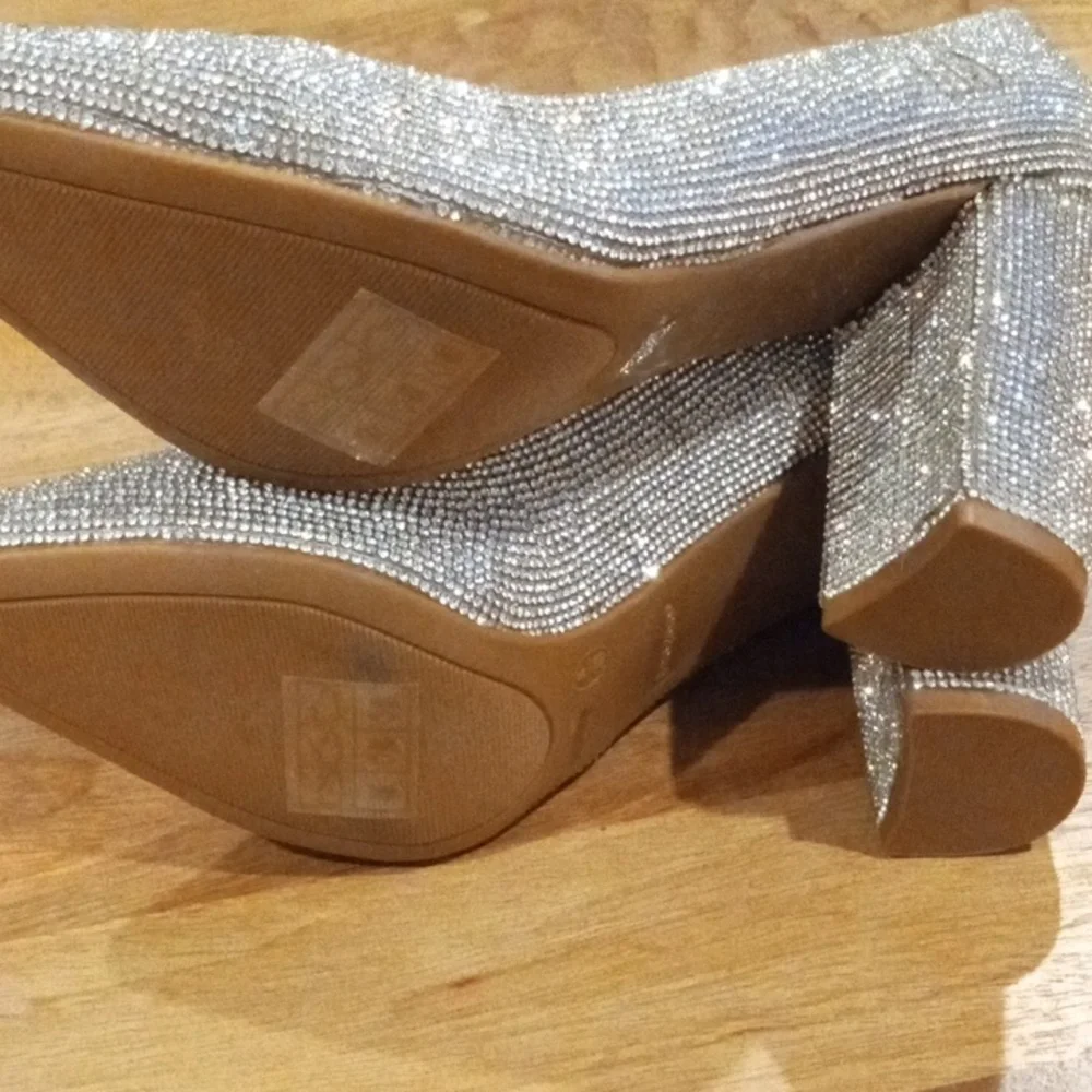 BAMBOO Sparkling Silver Heels
